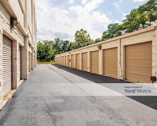 Photo 2 of Public Storage - 700 South Pickett Street, Alexandria, VA