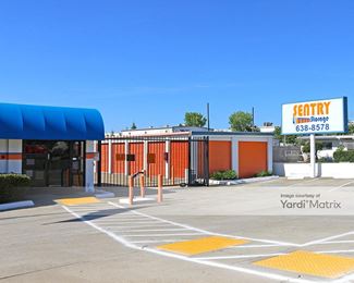 Photo 3 of Sentry Storage - 11319 Folsom Blvd, Rancho Cordova, CA