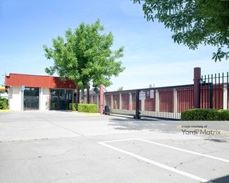 Photo 3 of Security Public Storage - 3901 Fruitridge Road, Sacramento, CA