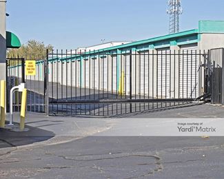 Photo 4 of Extra Space Storage - 4715 Mcleod Road NE, Albuquerque, NM