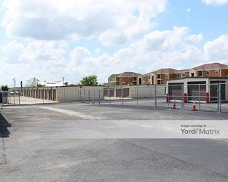 Photo 3 of RightSpace Storage - 620 North Highway 123 Bypass, Seguin, TX
