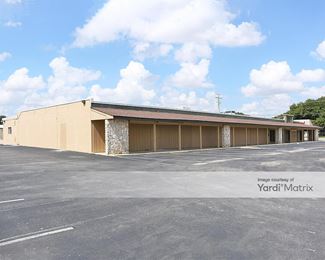 Photo 6 of RightSpace Storage - 620 North Highway 123 Bypass, Seguin, TX