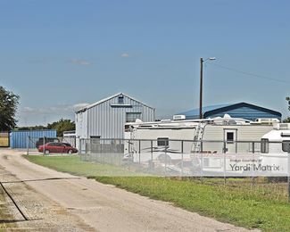 Photo 3 of McQueeney Mini Storage - 7730 FM 725, McQueeney, TX