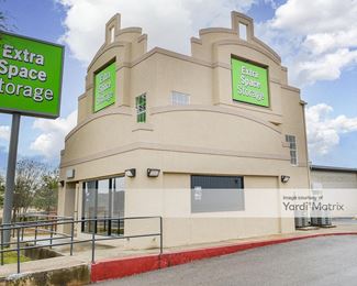Photo 1 of Extra Space Storage - 6110 Walzem Road, San Antonio, TX