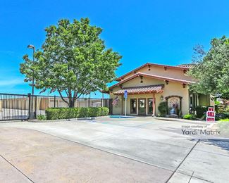 Photo 4 of Harbour Point Self Storage - 2229 Kausen Drive, Elk Grove, CA