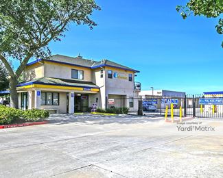 Photo 4 of Extra Space Storage - 9800 Dino Drive, Elk Grove , CA