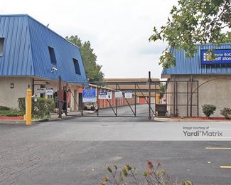 Photo 5 of Extra Space Storage - 390 South Van Brunt Street, Englewood, NJ