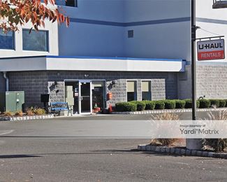 Photo 2 of Columbia Self Storage - 2378 Hamburg Turnpike, Wayne, NJ