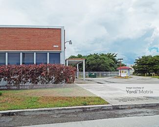 Photo 5 of Storage Rentals of America - 1177 West Blue Heron Blvd, Riviera Beach, FL