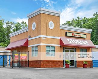 Photo 3 of SecurCare Self Storage - 5990 Parkway North Blvd, Cumming, GA