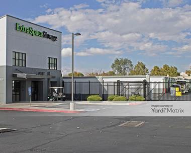 Storage Units for Rent available at 9831 Montgomery Blvd NE, Albuquerque, NM 87111