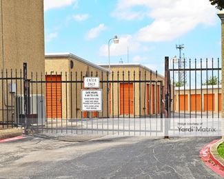 Photo 2 of Texas Maxi Mini Storage - 12325 West Avenue, San Antonio, TX