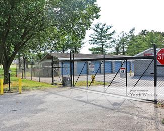 Photo 2 of iStorage - 6015 Robert S. Crain Hwy, La Plata, MD