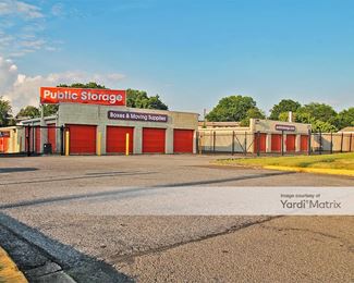Photo 2 of Public Storage - 4414 Suitland Road, Suitland, MD