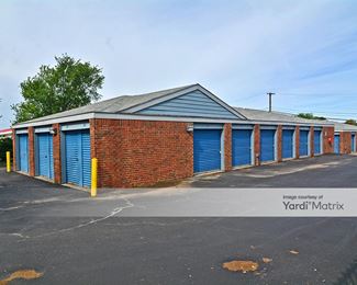 Photo 2 of Extra Space Storage - 3335 West Northwest Hwy, Dallas, TX