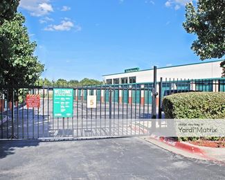 Photo 3 of Extra Space Storage - 12190 Inwood Road, Dallas, TX