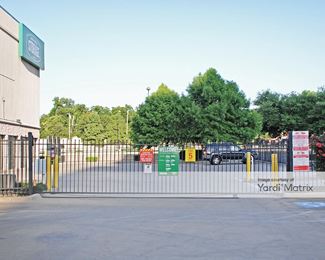 Photo 2 of Extra Space Storage - 4920 Mckinney Avenue, Dallas, TX