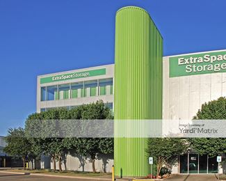 Photo 1 of Extra Space Storage - 4114 North Central Expwy, Dallas, TX