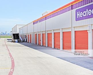 Photo 2 of Public Storage - 3550 West Mockingbird Lane, Dallas, TX