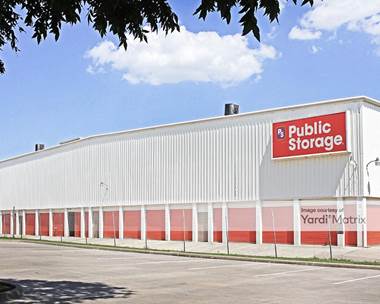 Storage Units for Rent available at 3550 West Mockingbird Lane, Dallas, TX 75235