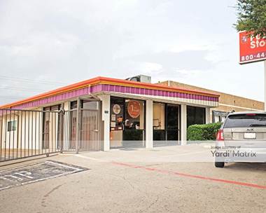 Storage Units for Rent available at 2715 Realty Drive, Carrollton, TX 75006