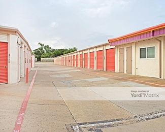 Photo 3 of Public Storage - 2715 Realty Drive, Carrollton, TX