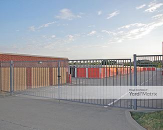 Photo 3 of Public Storage - 1501 Oates Drive, Mesquite, TX