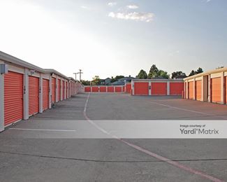 Photo 4 of Public Storage - 1501 Oates Drive, Mesquite, TX