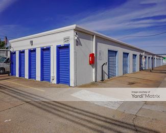 Photo 4 of US Storage Centers - 2601 Willowbrook Road, Dallas, TX