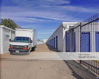 Photo 5 of US Storage Centers - 2601 Willowbrook Road, Dallas, TX