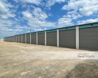 Photo 6 of Real Storage - 3420 East 14th Street, Plano, TX