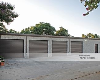 Photo 4 of Attic Self Storage - 10949 Walnut Hill Lane, Dallas, TX