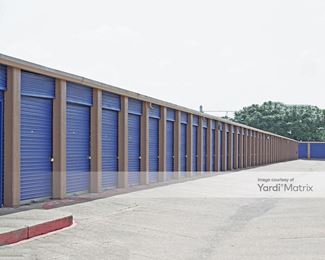 Photo 2 of Macho Self Storage - 1615 Vantage Drive, Carrollton, TX