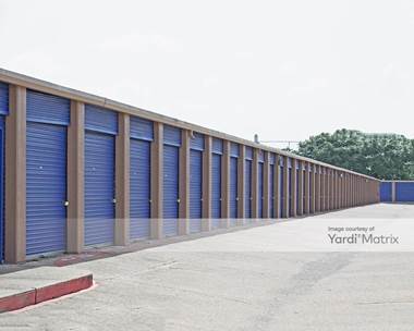 Storage Units for Rent available at 1615 Vantage Drive, Carrollton, TX 75006