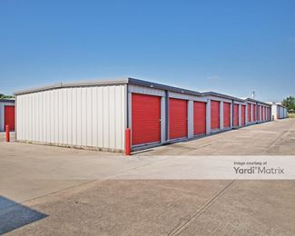 Photo 2 of Forest Creek Mini Storage - 1901 Red Bud Lane, Round Rock, TX