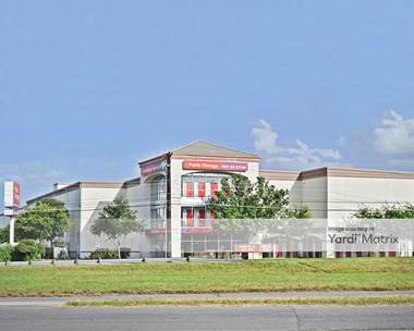 Storage Units for Rent available at 8101 North Lamar Blvd, Austin, TX 78753
