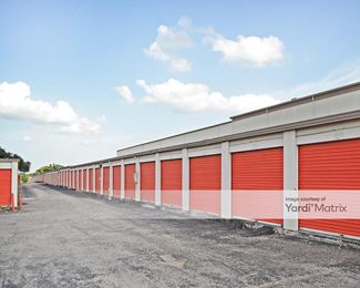 Photo 4 of Public Storage - 8101 North Lamar Blvd, Austin, TX