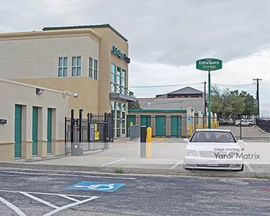 Storage Units for Rent available at 3813 Airport Fwy, Bedford, TX 76021