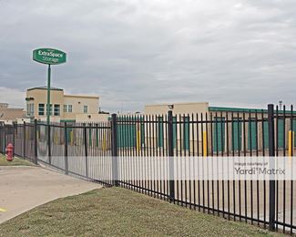 Photo 5 of Extra Space Storage - 3813 Airport Fwy, Bedford, TX