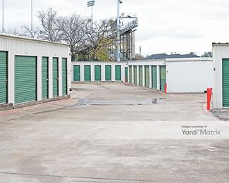 Photo 5 of Stadium Self Storage - 911 East Broad Street, Mansfield, TX
