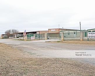 Photo 2 of Trio Self Storage - 1000 Highland Road, Cleburne, TX