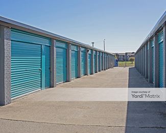 Photo 2 of Curio Storage - 6129 Vega Drive, Fort Worth, TX