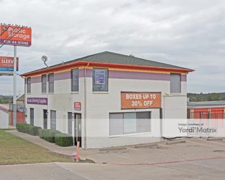 Photo 3 of Public Storage - 799 East Loop 820, Fort Worth, TX