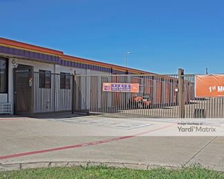 Photo 2 of Public Storage - 5204 McCart Avenue, Fort Worth, TX