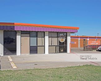 Photo 3 of Public Storage - 5204 McCart Avenue, Fort Worth, TX