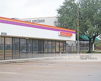 Photo 3 of Public Storage - 3521 West Pioneer Pkwy, Pantego, TX