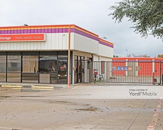 Photo 4 of Public Storage - 3521 West Pioneer Pkwy, Pantego, TX