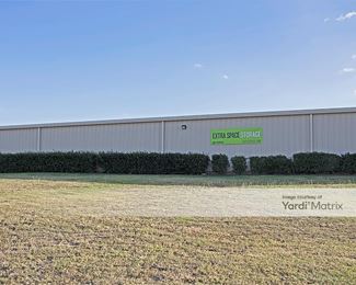 Photo 5 of Extra Space Storage - 6750 Mandy Lane, Fort Worth, TX
