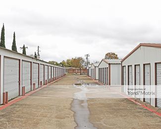 Photo 4 of Southern Boat and RV Storage - 2027 Lone Star Road, Mansfield, TX