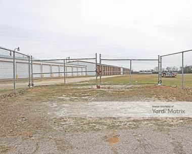 Storage Units for Rent available at 1567 East Henderson Street, Cleburne, TX 76031